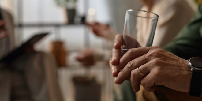 20 Tips to Cut Back on Alcohol