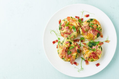 Breakfast bacon spinach and egg muffins