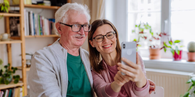 Caring for an Elderly Parent with Failing Memory