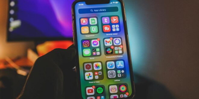 Digital Declutter – The Spring Clean You Can Do Sitting Down