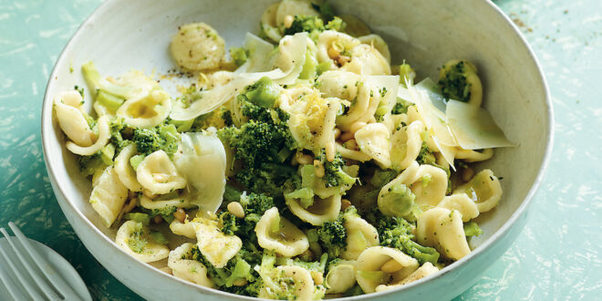 Pasta with broccoli_