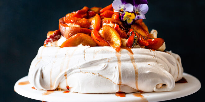 Pavlova and Other Quirks of Kiwi Christmas History