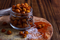 Spicy roasted chickpeas