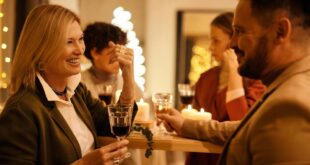 The Ultimate Guide to Christmas Conversation Starters