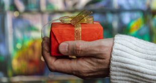 What to Ask Before Gifting Money to Family