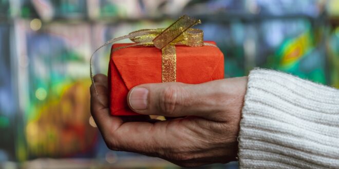 What to Ask Before Gifting Money to Family